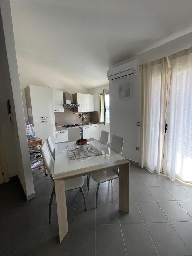 Apartamento Mansarda San Pietro Valledoria  Exterior foto